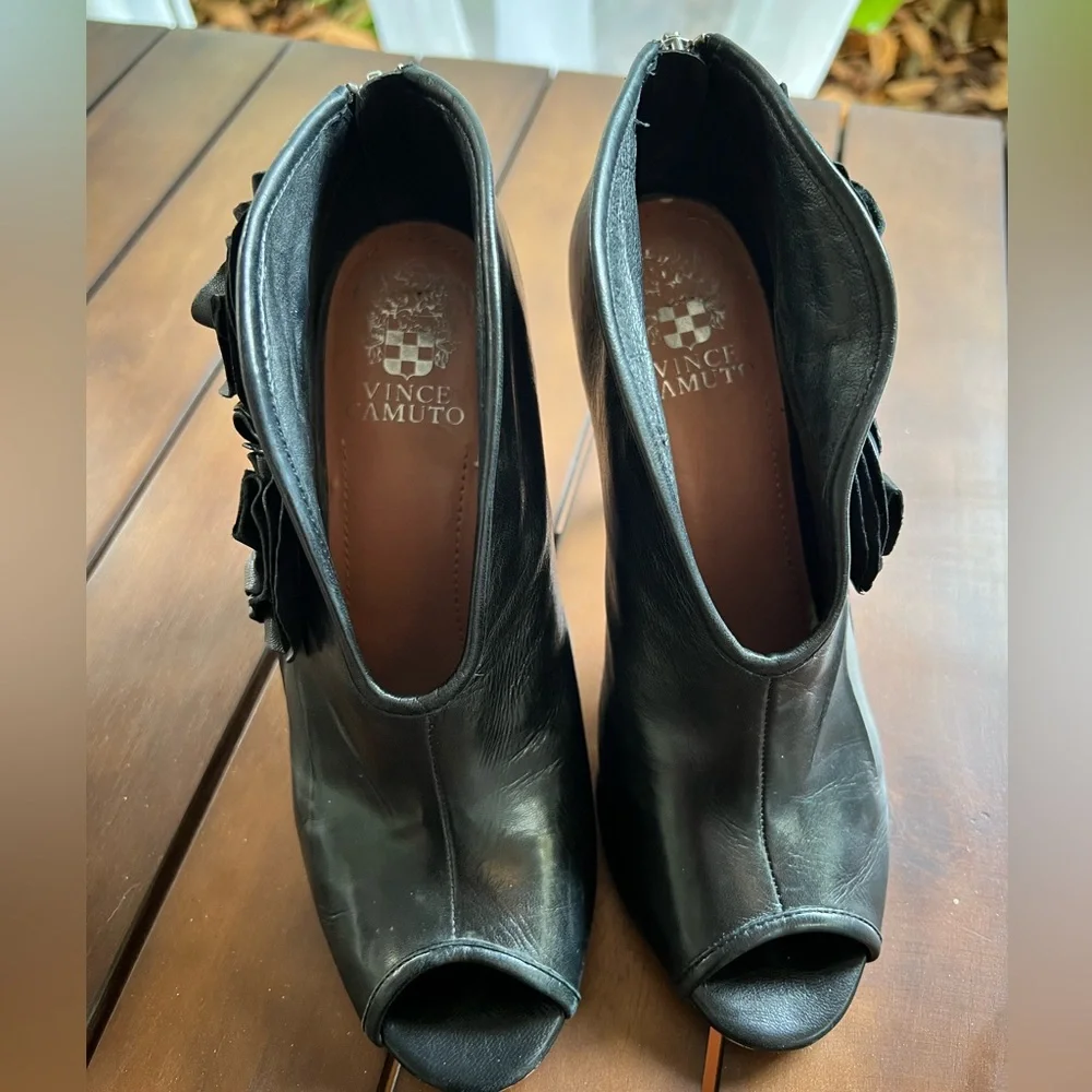 Vince Camuto leather bootie with peep toe